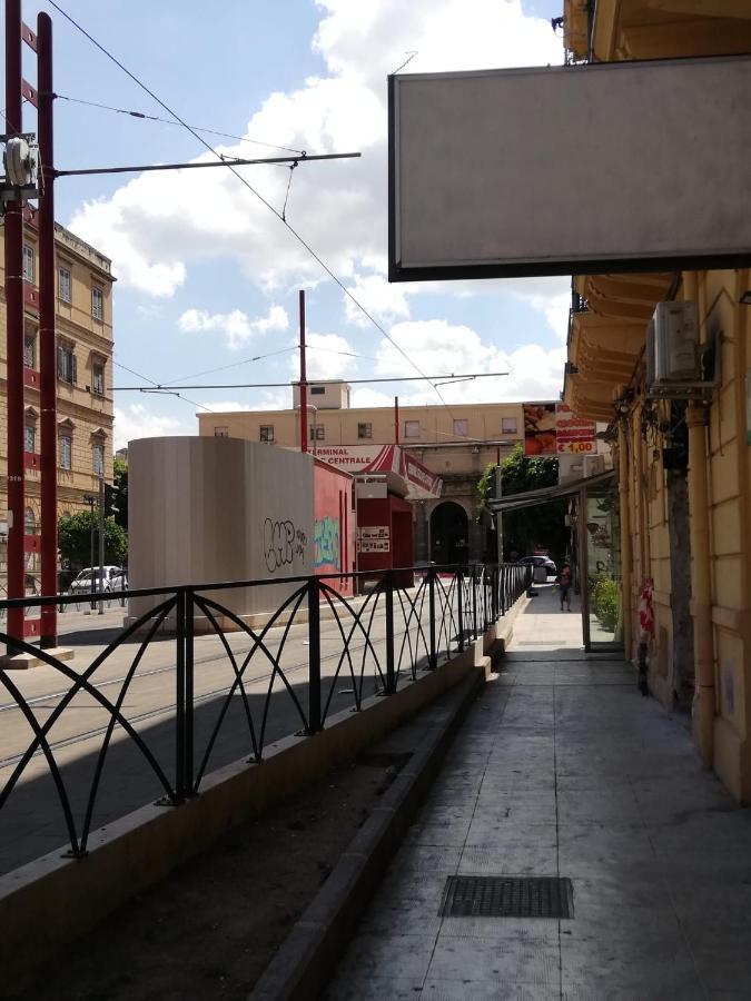 Il Posto Giusto Station Rooms Palermo Kültér fotó