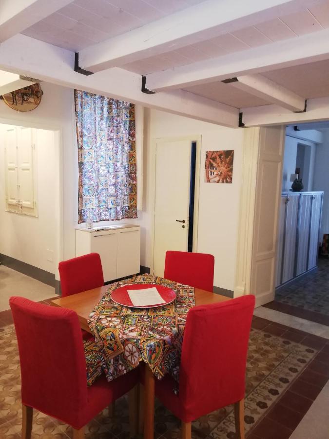 Il Posto Giusto Station Rooms Palermo Kültér fotó