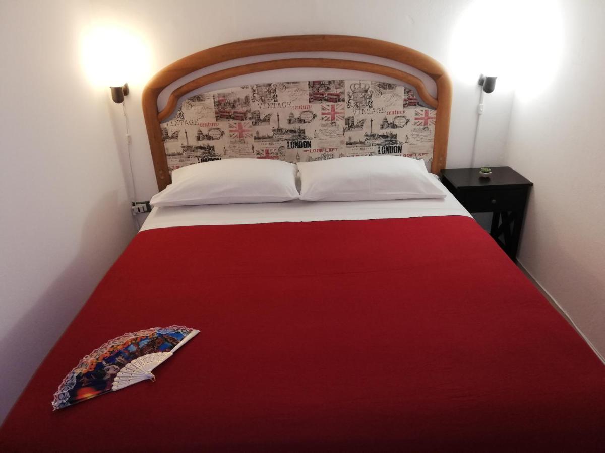 Il Posto Giusto Station Rooms Palermo Kültér fotó